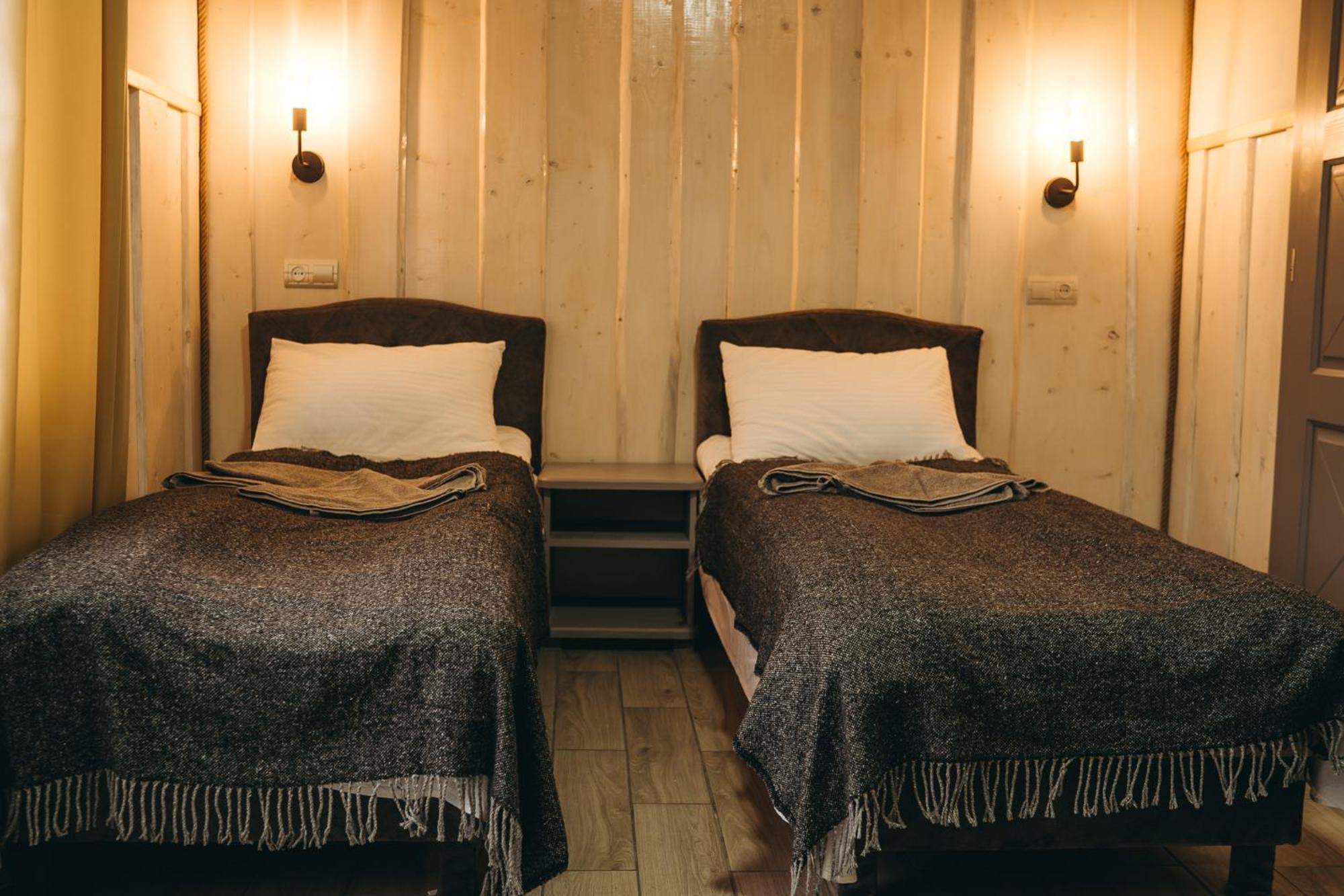 Sv Hotel&Camp Lazeshchyna Buitenkant foto