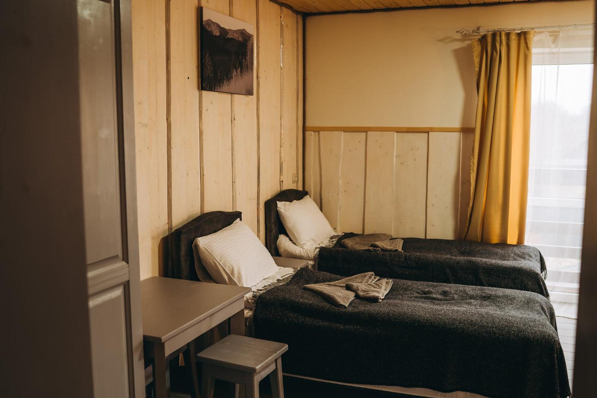 Sv Hotel&Camp Lazeshchyna Buitenkant foto