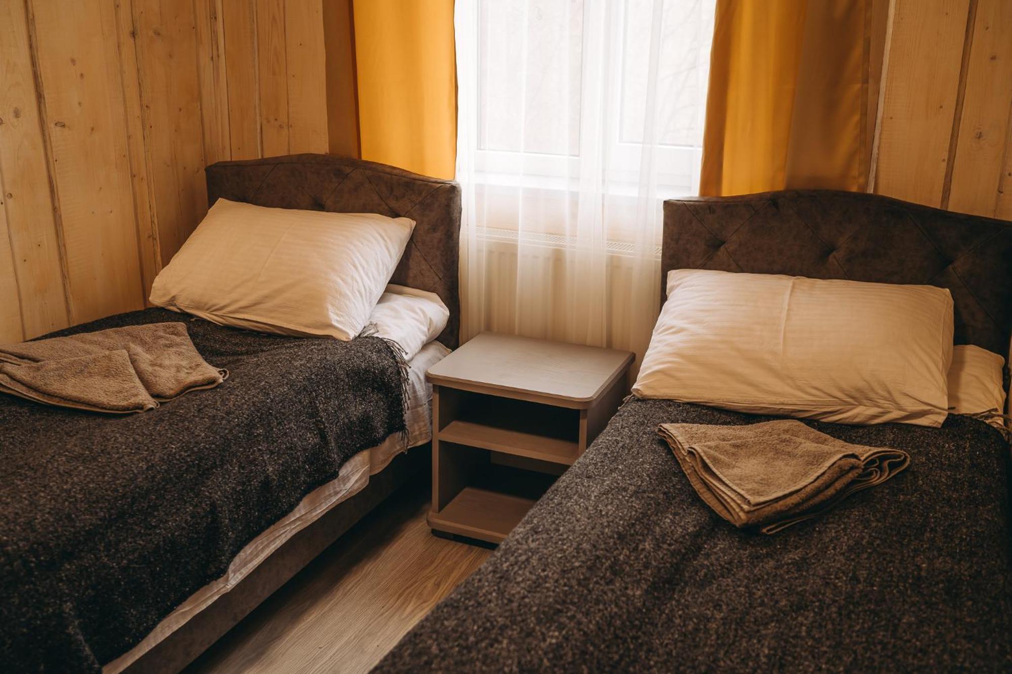 Sv Hotel&Camp Lazeshchyna Buitenkant foto