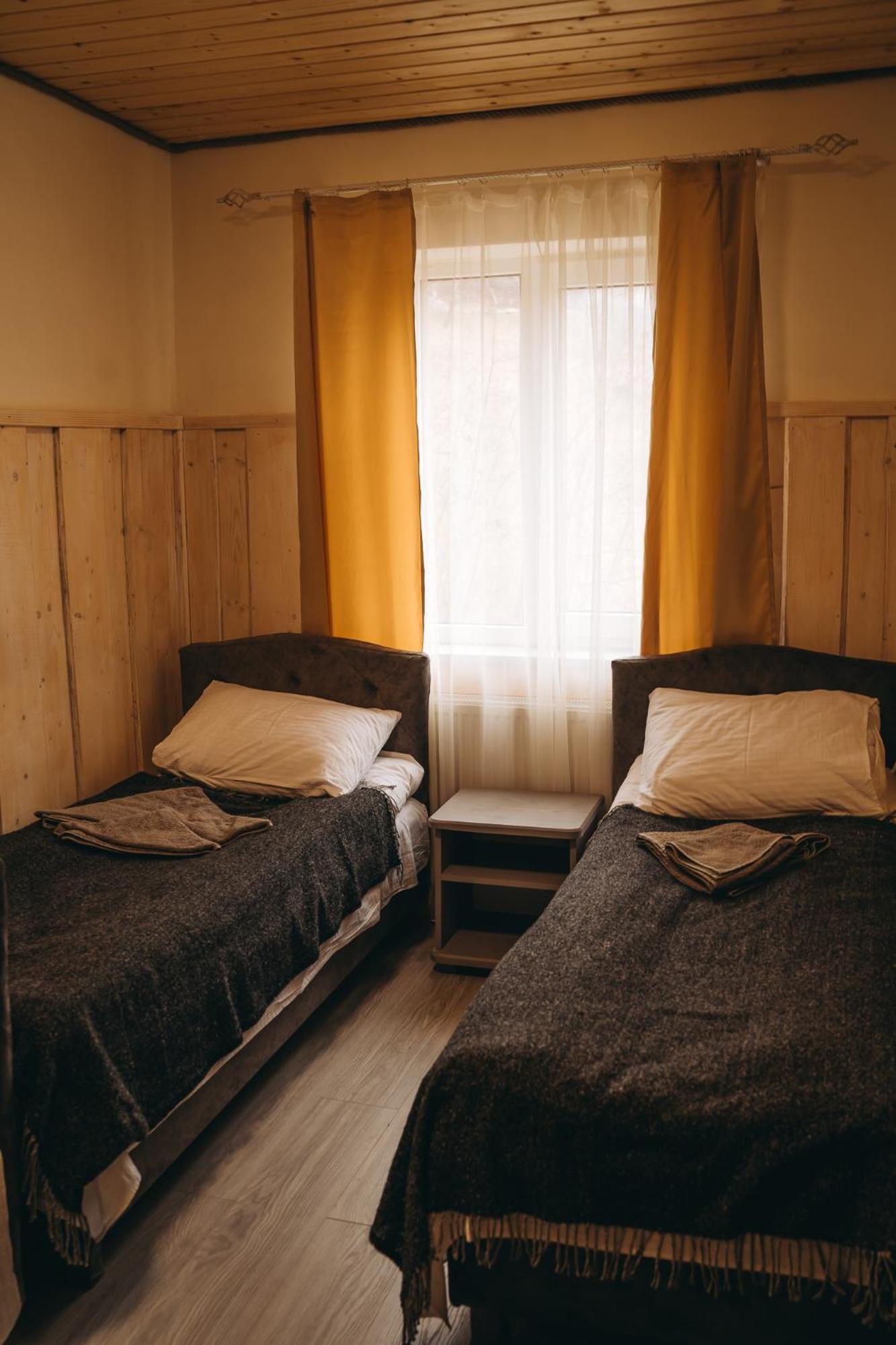 Sv Hotel&Camp Lazeshchyna Buitenkant foto