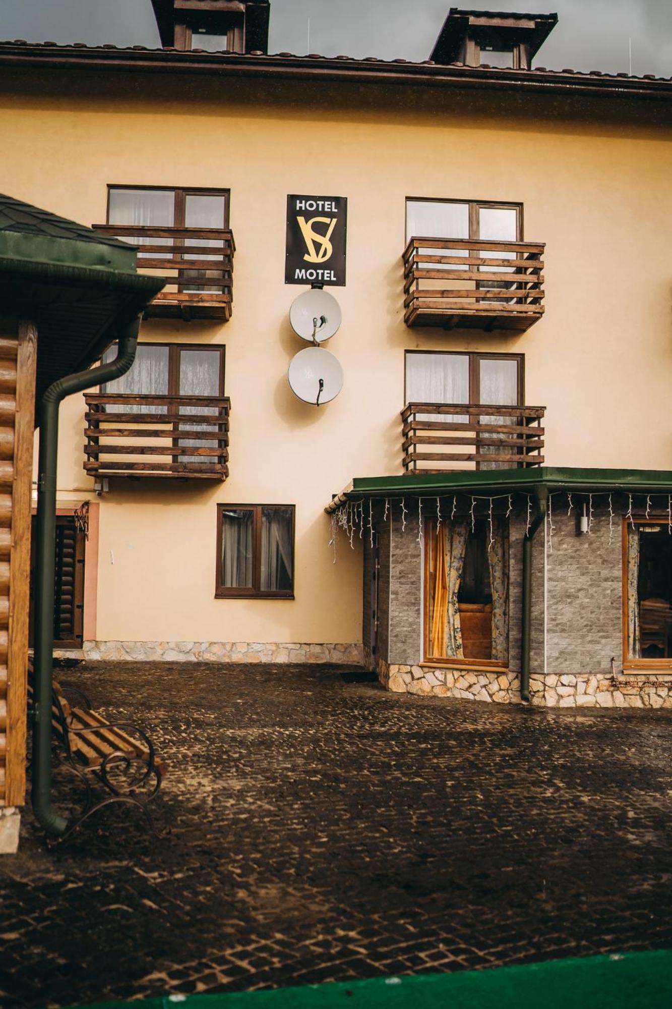 Sv Hotel&Camp Lazeshchyna Buitenkant foto
