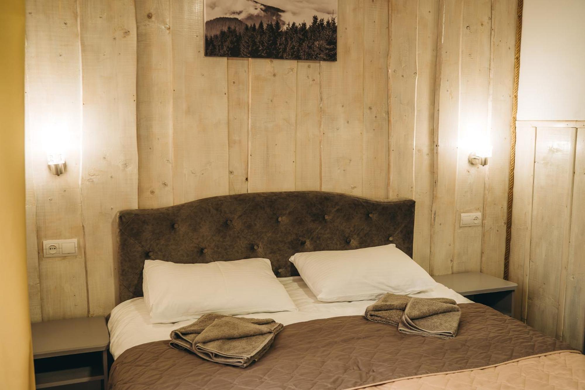 Sv Hotel&Camp Lazeshchyna Buitenkant foto