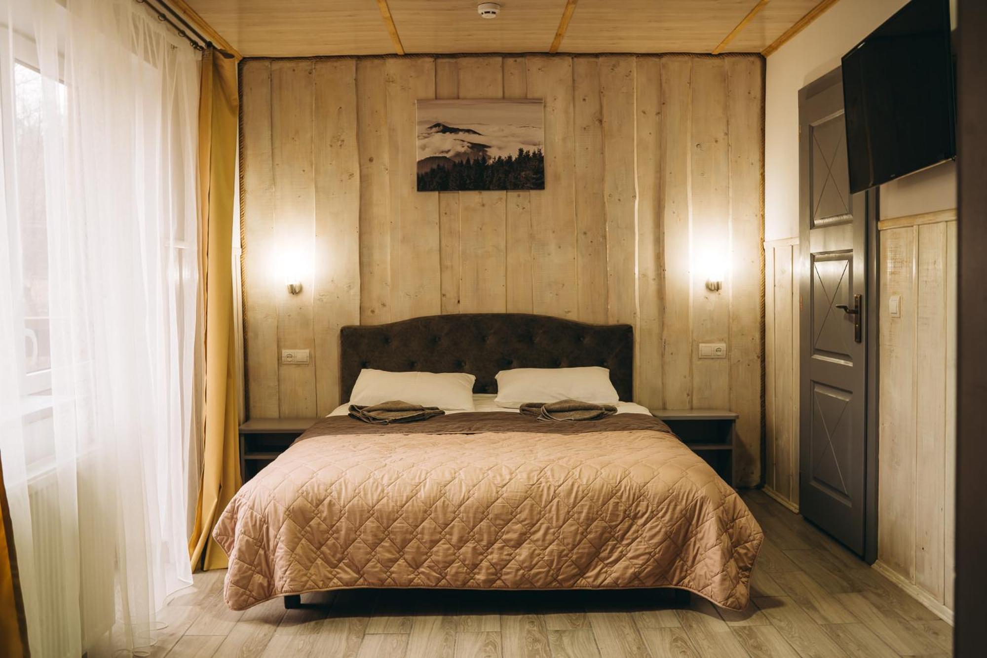 Sv Hotel&Camp Lazeshchyna Buitenkant foto