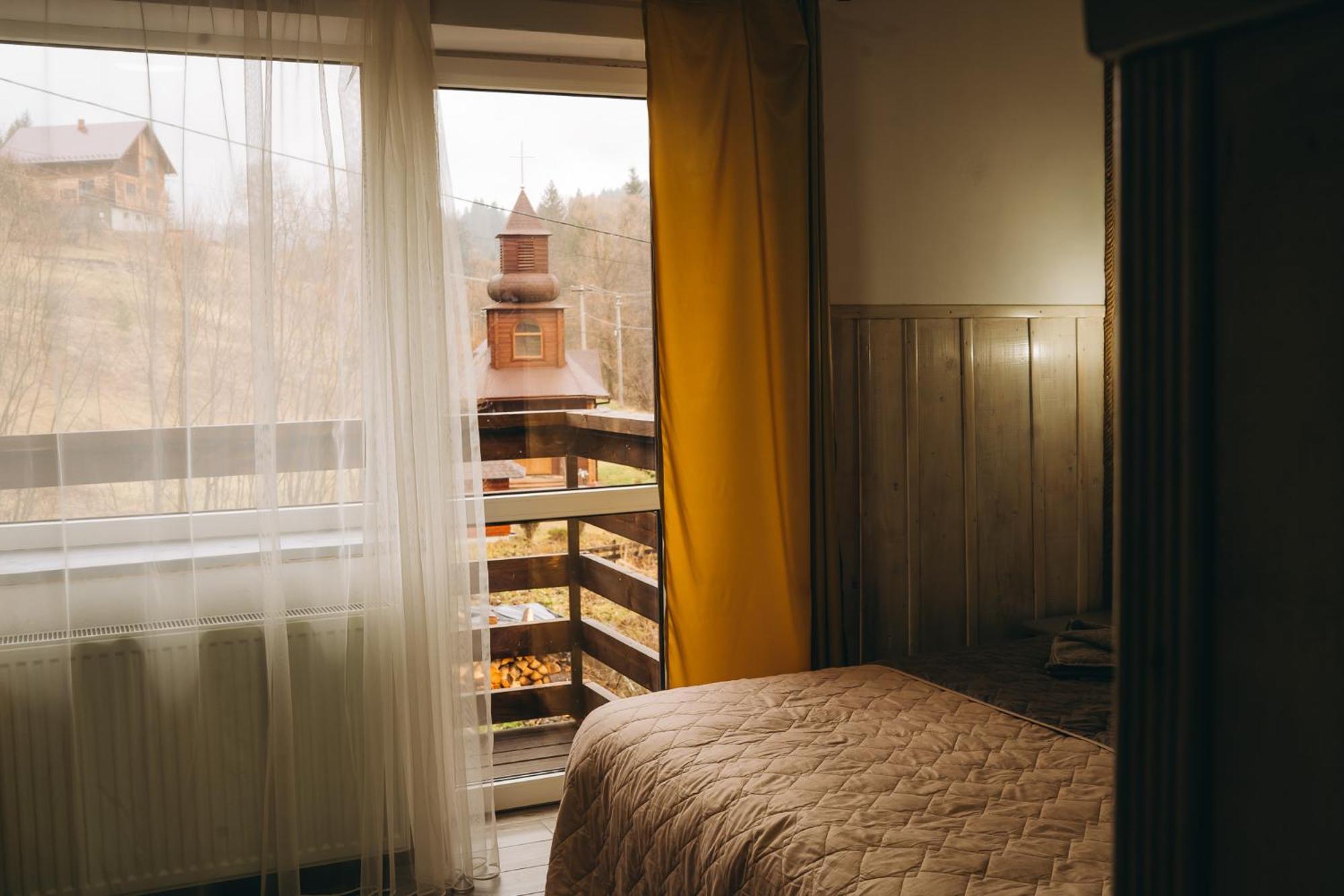 Sv Hotel&Camp Lazeshchyna Buitenkant foto