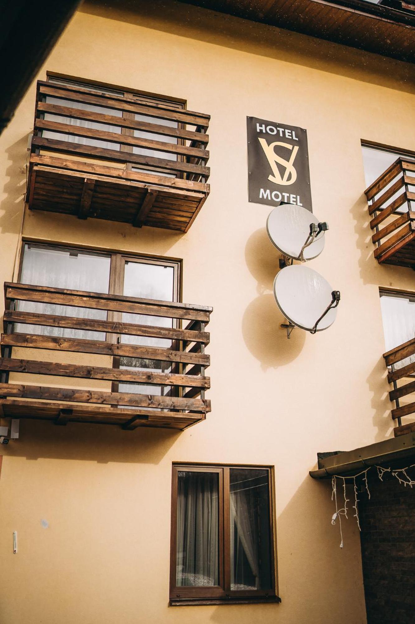 Sv Hotel&Camp Lazeshchyna Buitenkant foto
