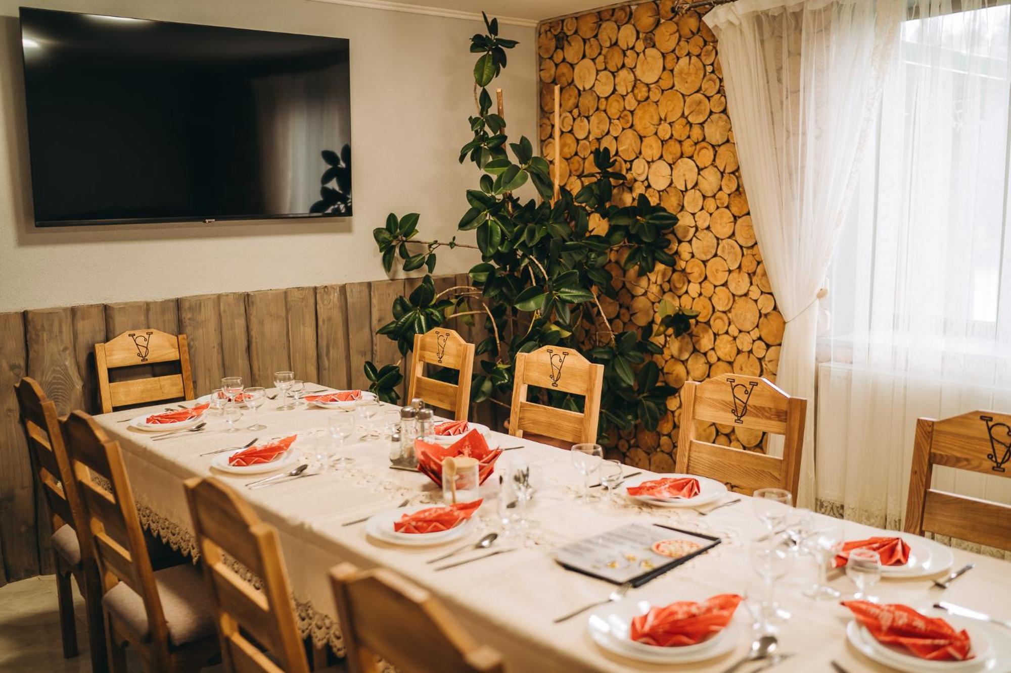 Sv Hotel&Camp Lazeshchyna Buitenkant foto