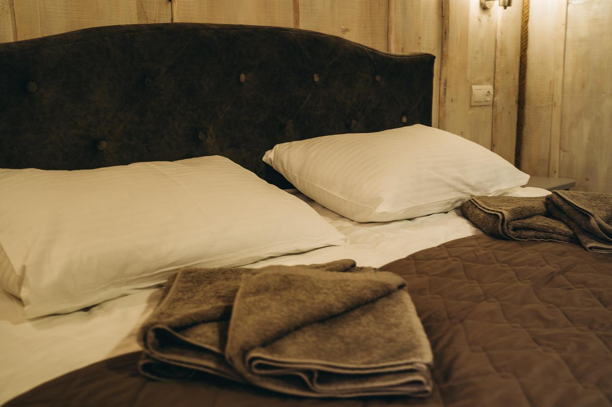 Sv Hotel&Camp Lazeshchyna Buitenkant foto